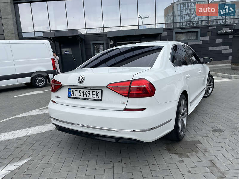 Седан Volkswagen Passat 2016 в Ивано-Франковске