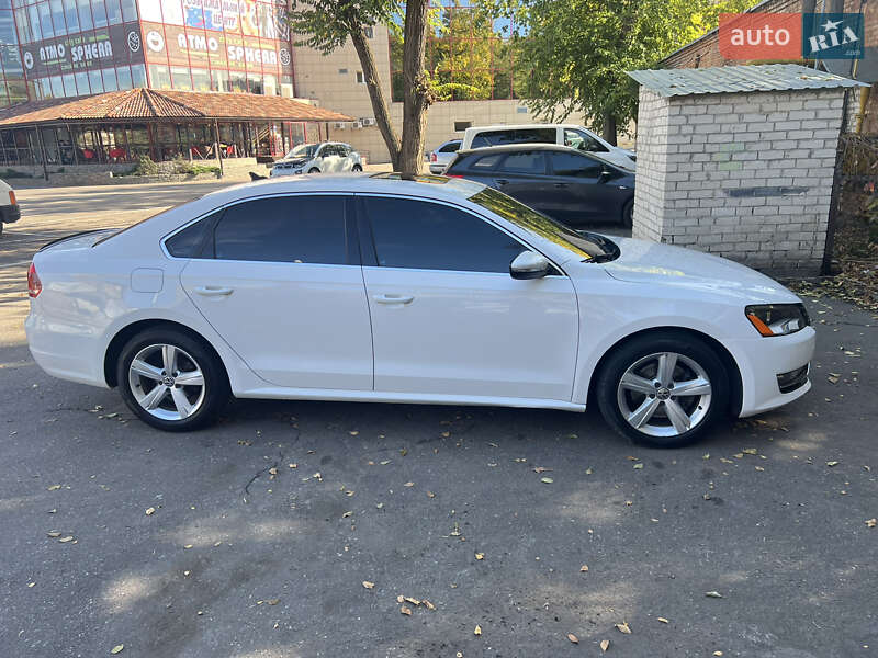 Седан Volkswagen Passat 2012 в Николаеве