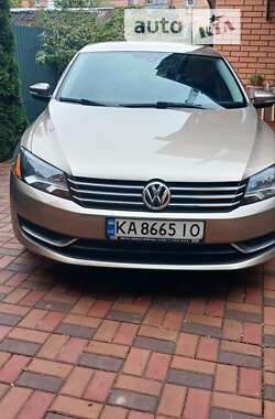 Седан Volkswagen Passat 2015 в Києві