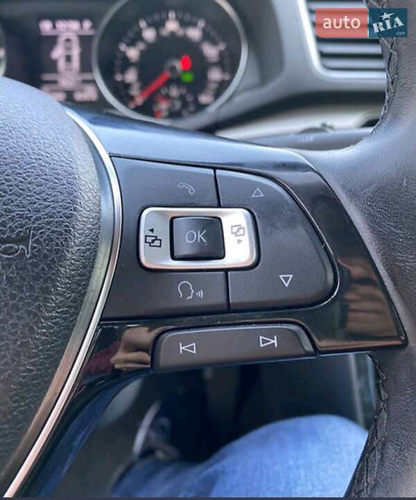 Седан Volkswagen Passat 2017 в Рахове