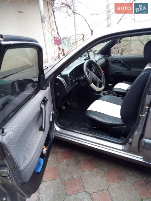 Універсал Volkswagen Passat 1992 в Кілії