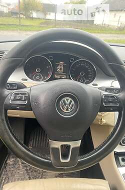 Купе Volkswagen Passat 2009 в Хусті