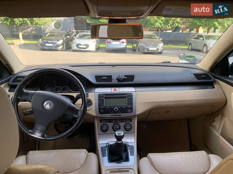 Универсал Volkswagen Passat 2006 в Киеве