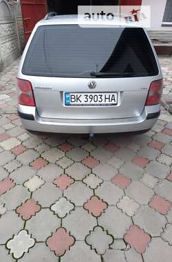 Універсал Volkswagen Passat 2005 в Дубні