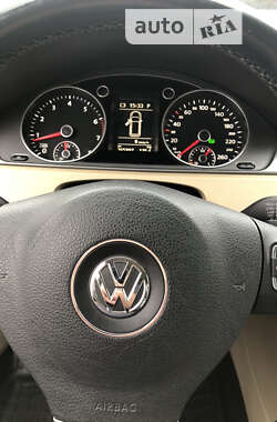Универсал Volkswagen Passat 2012 в Полтаве
