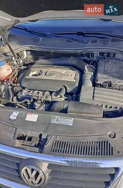 Седан Volkswagen Passat 2010 в Киеве
