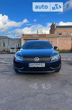 Седан Volkswagen Passat 2011 в Житомирі