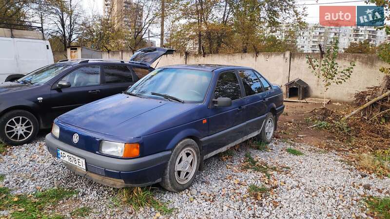Седан Volkswagen Passat 1991 в Запоріжжі
