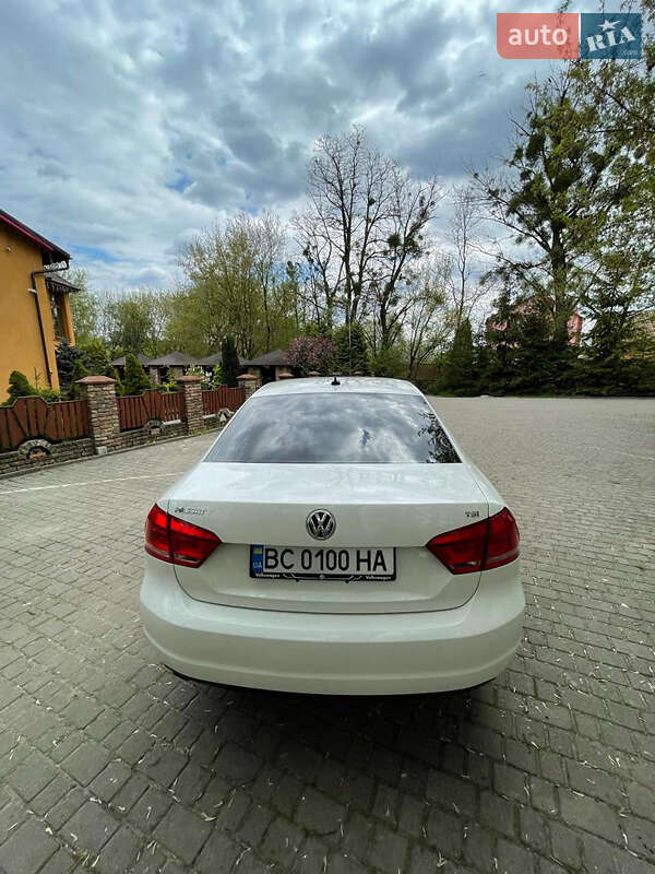 Седан Volkswagen Passat 2015 в Львове