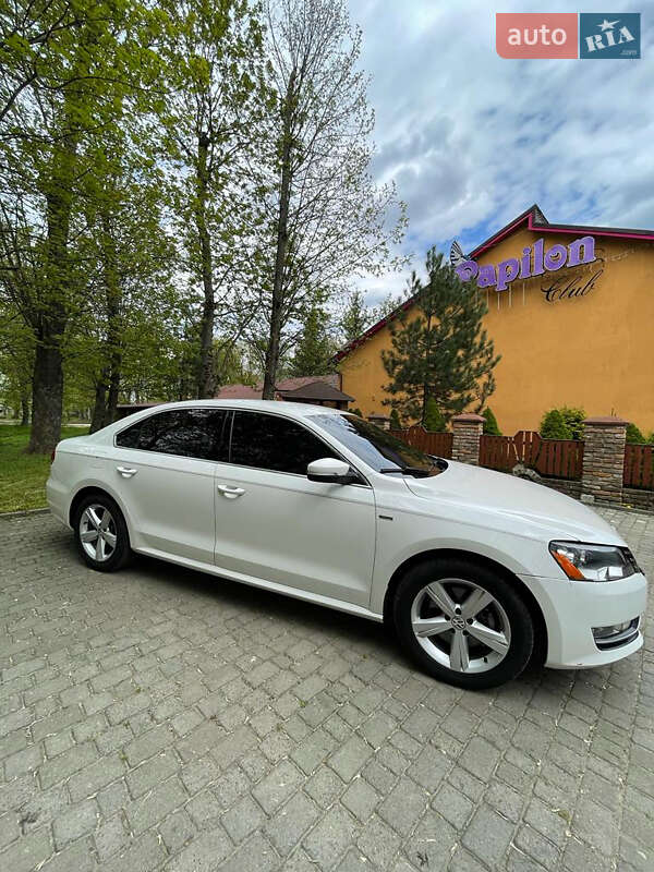 Седан Volkswagen Passat 2015 в Львове