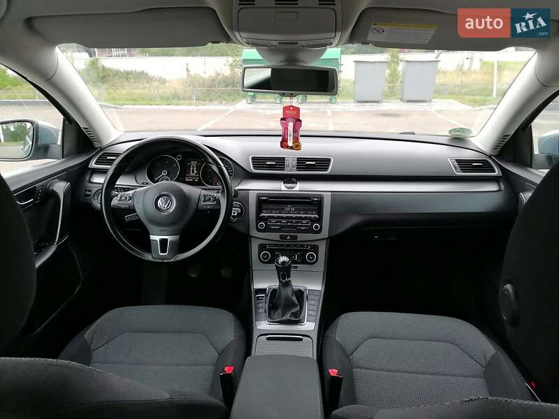 Універсал Volkswagen Passat 2011 в Києві