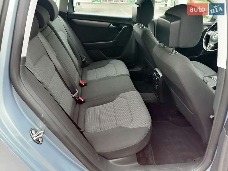Універсал Volkswagen Passat 2011 в Києві
