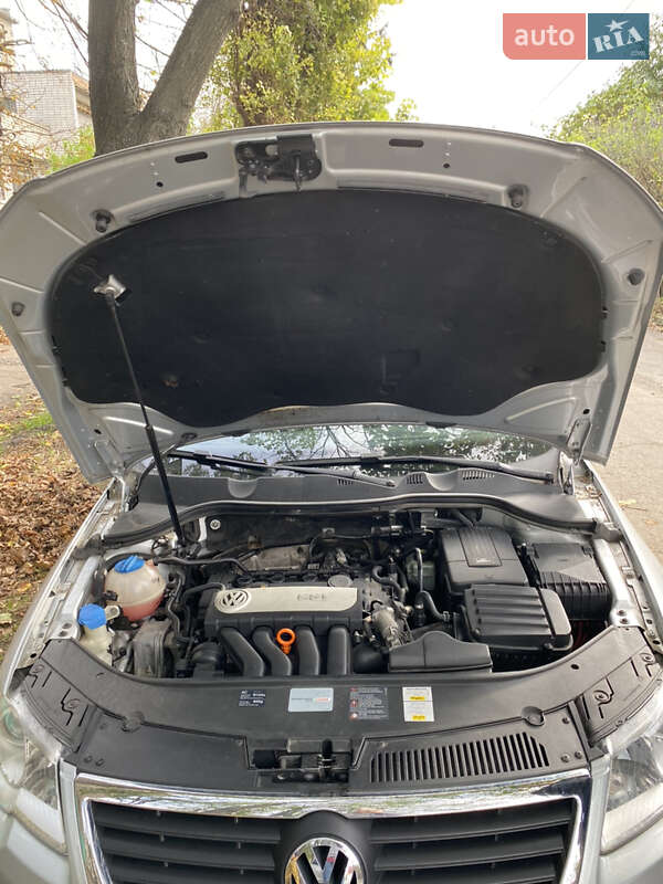 Универсал Volkswagen Passat 2006 в Днепре