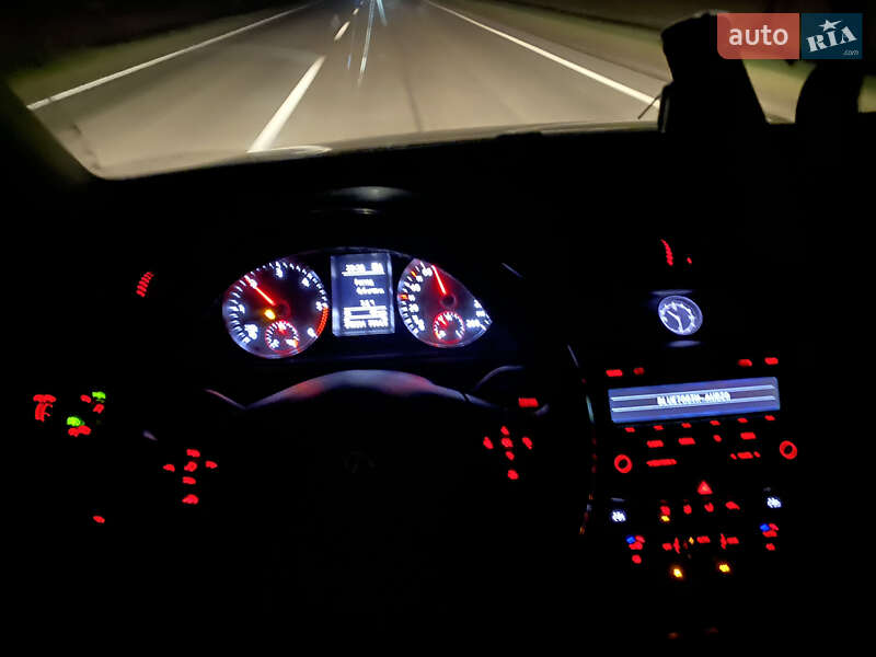 Универсал Volkswagen Passat 2013 в Жовкве