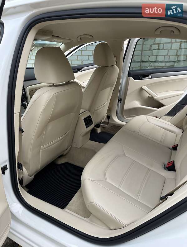Седан Volkswagen Passat 2013 в Корсуне-Шевченковском фото 4 Седан Volkswagen Passat 2013 в Корсуне-Шевченковском