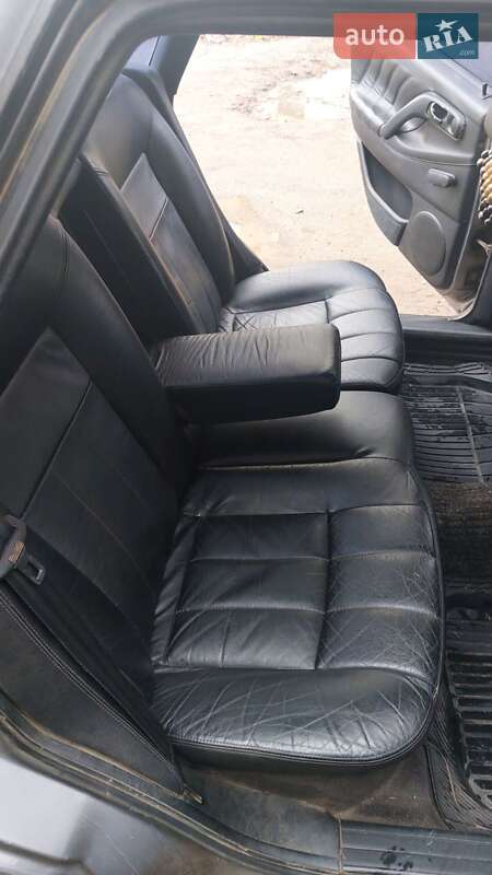 Седан Volkswagen Passat 1993 в Харькове фото 28 Седан Volkswagen Passat 1993 в Харькове