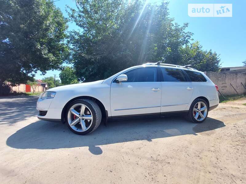 Універсал Volkswagen Passat 2009 в Одесі