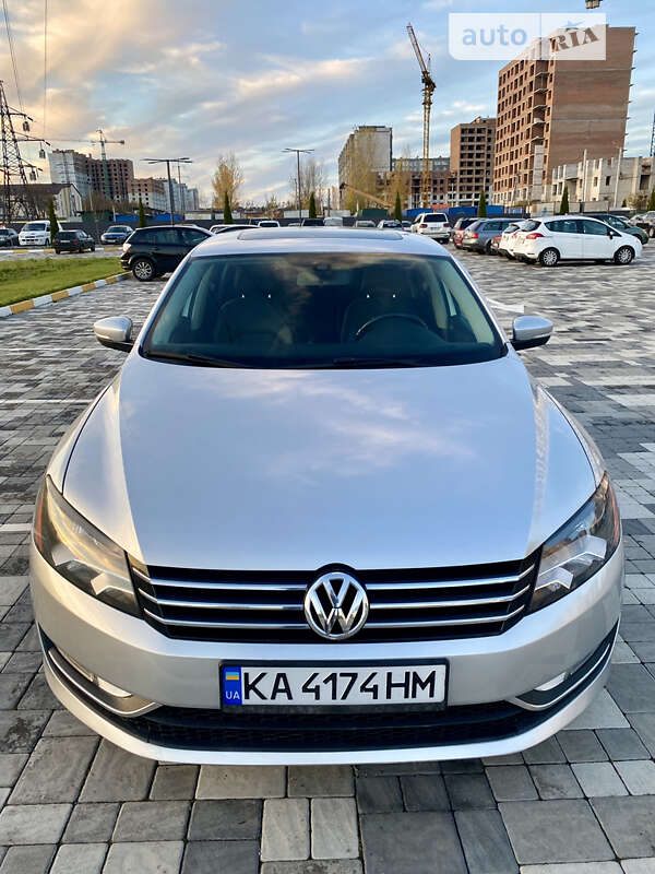 Седан Volkswagen Passat 2015 в Києві