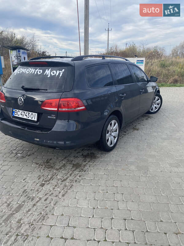 Универсал Volkswagen Passat 2013 в Жовкве