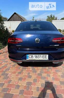 Седан Volkswagen Passat 2015 в Остер