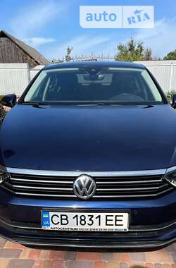 Седан Volkswagen Passat 2015 в Остер