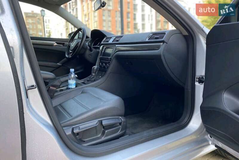 Седан Volkswagen Passat 2017 в Рахове