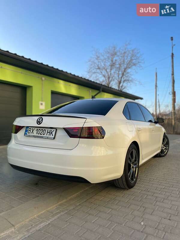 Седан Volkswagen Passat 2013 в Кам'янець-Подільському