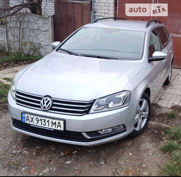 Універсал Volkswagen Passat 2013 в Харкові