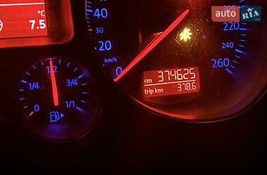 Универсал Volkswagen Passat 2006 в 