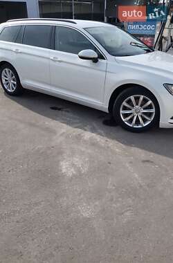 Универсал Volkswagen Passat 2015 в Любаре