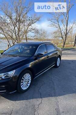 Седан Volkswagen Passat 2017 в 