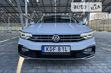 Универсал Volkswagen Passat 2019 в Львове