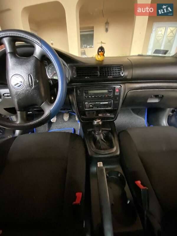 Седан Volkswagen Passat 2002 в Тячеві