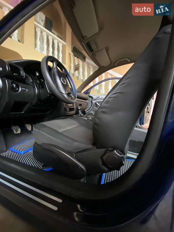 Седан Volkswagen Passat 2002 в Тячеві