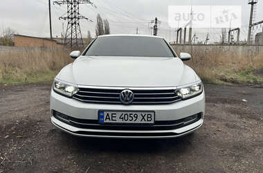 Седан Volkswagen Passat 2017 в Павлограде