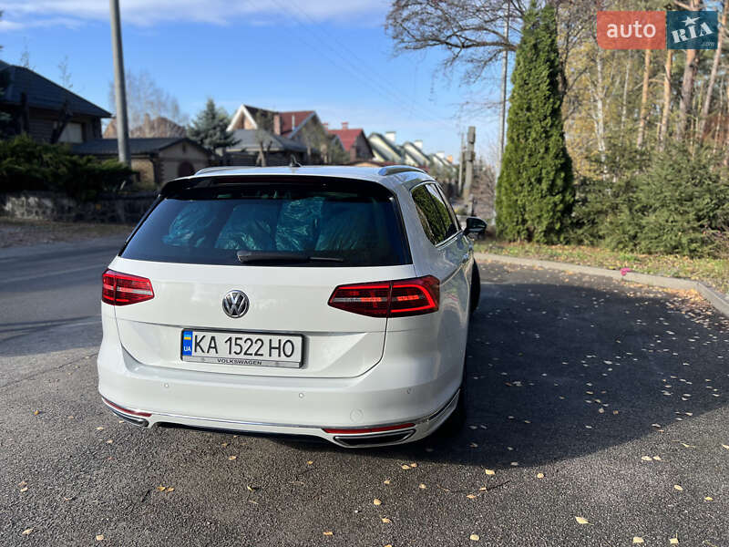 Універсал Volkswagen Passat 2015 в Києві