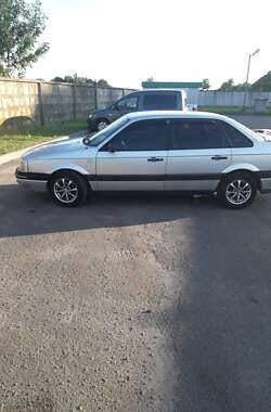 Седан Volkswagen Passat 1991 в 