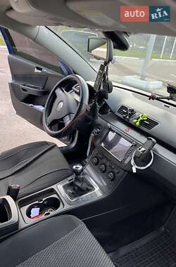 Универсал Volkswagen Passat 2005 в 