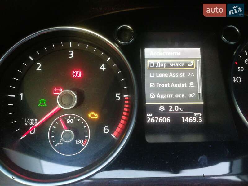 Універсал Volkswagen Passat 2011 в Житомирі