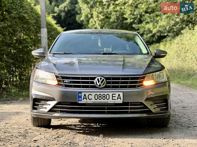 Седан Volkswagen Passat 2016 в Луцьку