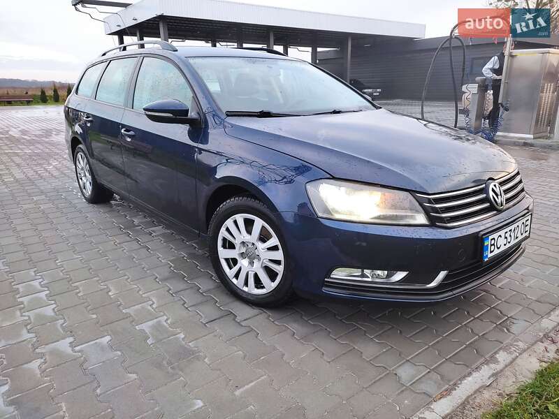 Універсал Volkswagen Passat 2011 в Львові