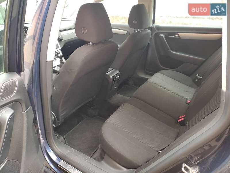 Універсал Volkswagen Passat 2011 в Львові