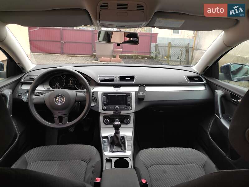 Універсал Volkswagen Passat 2011 в Львові