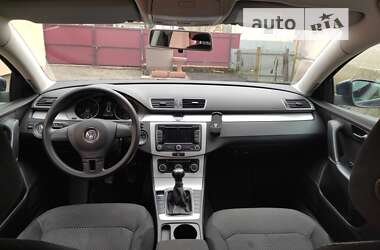 Универсал Volkswagen Passat 2011 в Львове