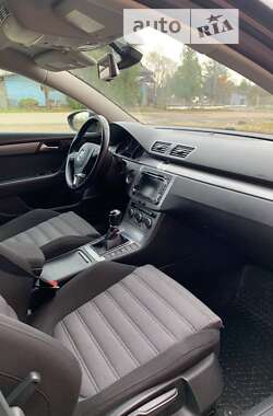 Универсал Volkswagen Passat 2013 в Калуше