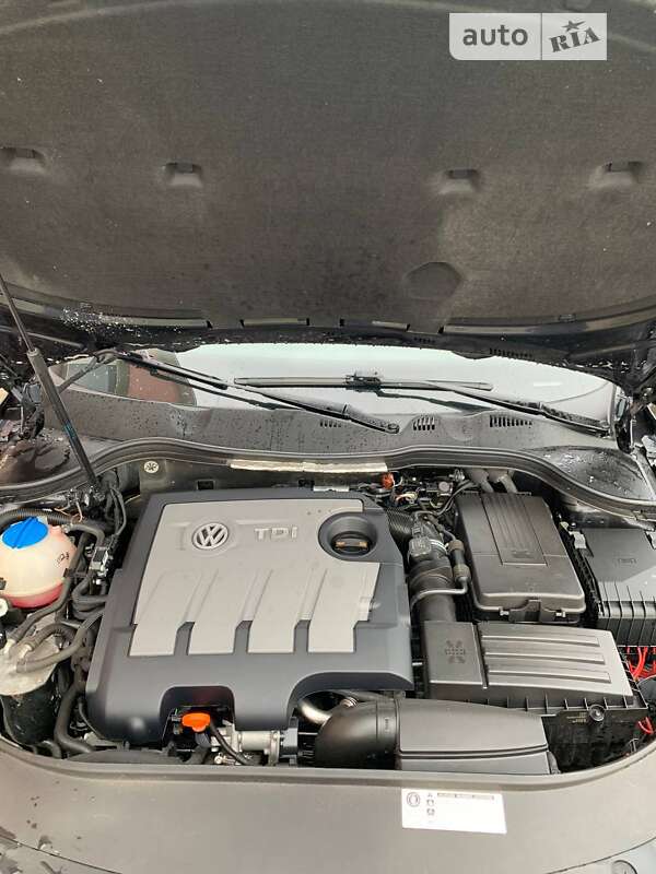 Универсал Volkswagen Passat 2013 в Калуше