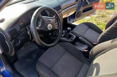 Седан Volkswagen Passat 1999 в 