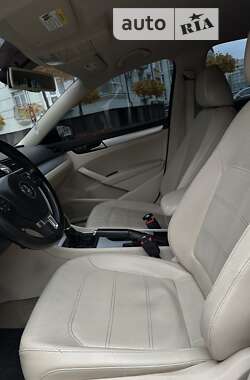Седан Volkswagen Passat 2012 в 