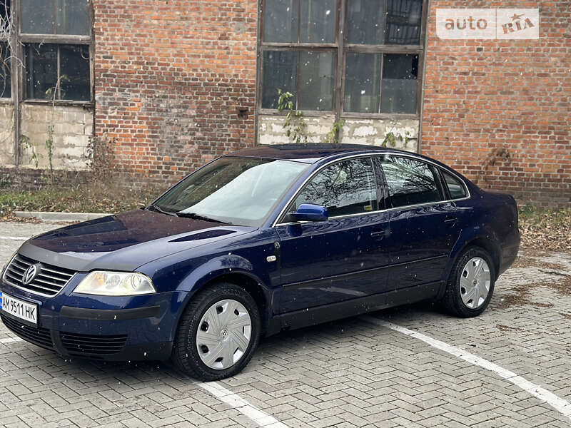 Седан Volkswagen Passat 2001 в Житомирі