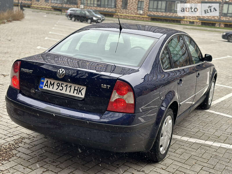 Седан Volkswagen Passat 2001 в Житомирі